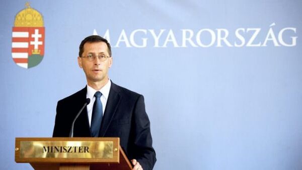 A következő két évben 8-8 százalékkal nő a minimálbér és a garantált bérminimum
