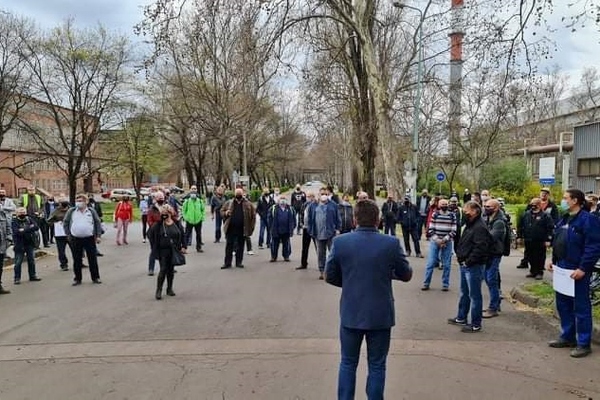 Demonstrált a DUNAFERR Ifjúsági Szervezet