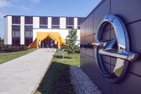 Sztrájkbizottság a szentgotthárdi Opel gyárban