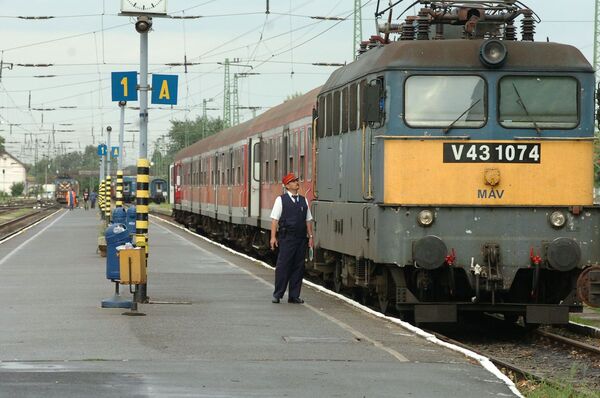Infláció feletti béremelés jön az állami vállalatoknál