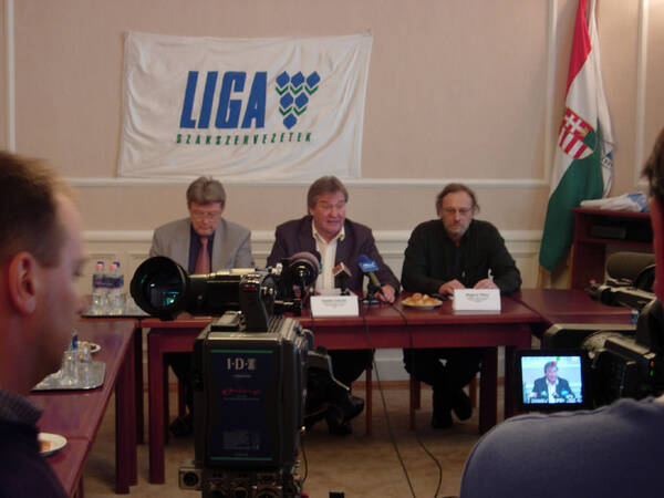 „November 21-e legyen a társadalmi szolidaritás napja!”