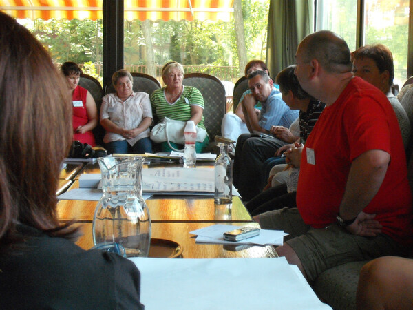 Nagyító alatt a szakszervezeti vezetők