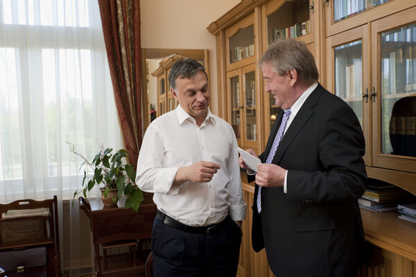 Orbán Viktor látogatása a LIGA Szakszervezetek elnökénél