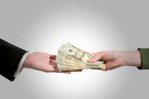 Az Ab megsemmisítette a különadó visszamenőleges hatályát