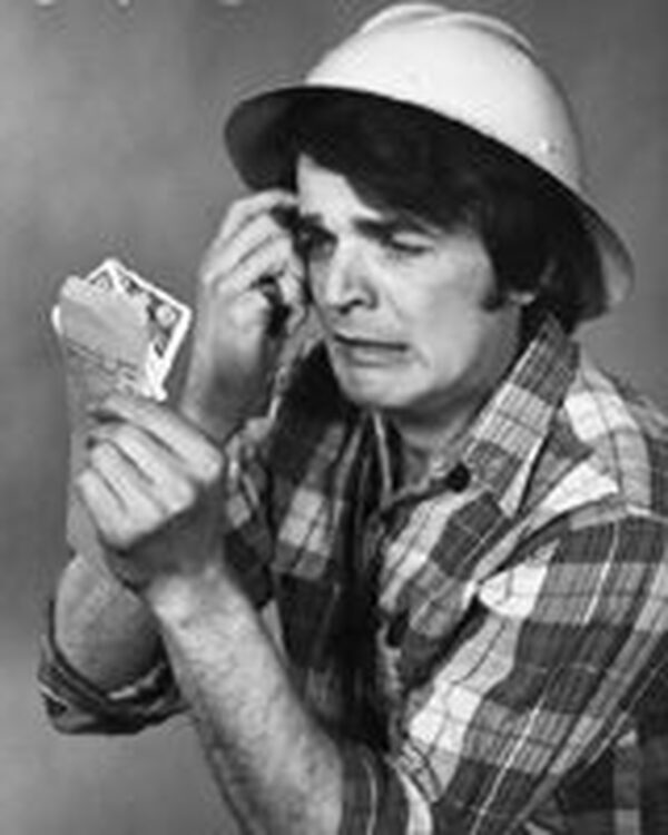 Több munkáért kevesebb bért - itt a magyar valóság