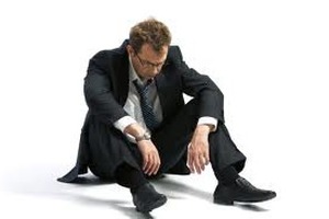 Több mint 6700 embert bocsátanak el a közszférából