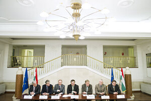 Aláírták a megállapodást a versenyszféra és kormány konzultációs fórumának létrehozásáról