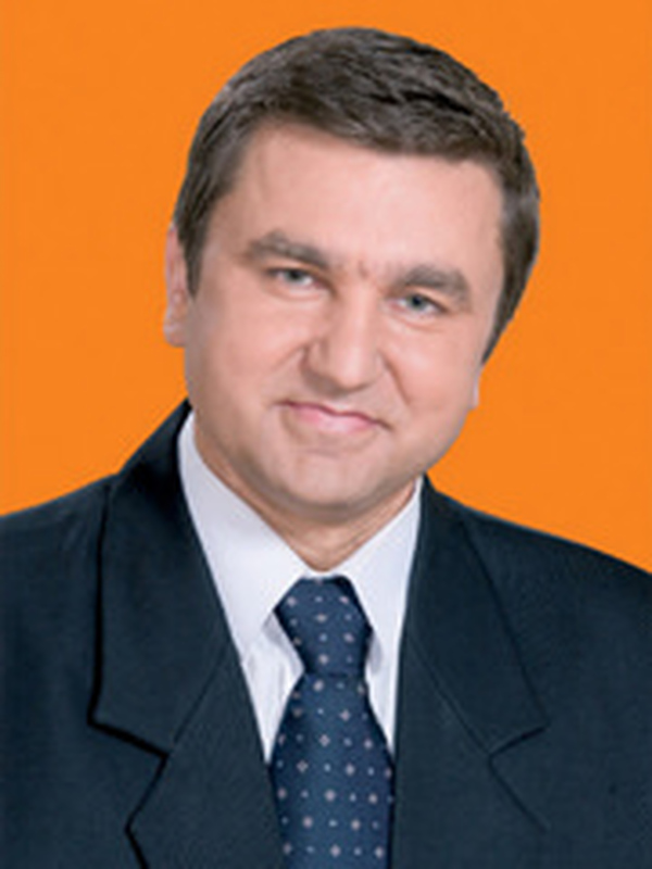 Csökkenthetik a pályakezdőknek fizetendő minimálbért