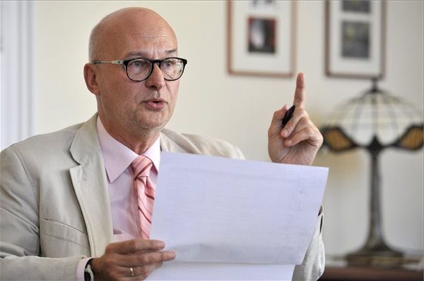 A cselekvőképtelenség nem egyenlő a munkaképtelenséggel 