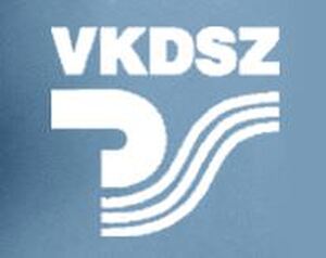 Öntsünk tiszta vizet a pohárba!