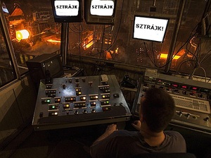 A LIGA támogatja a Dunaferres sztrájkolókat