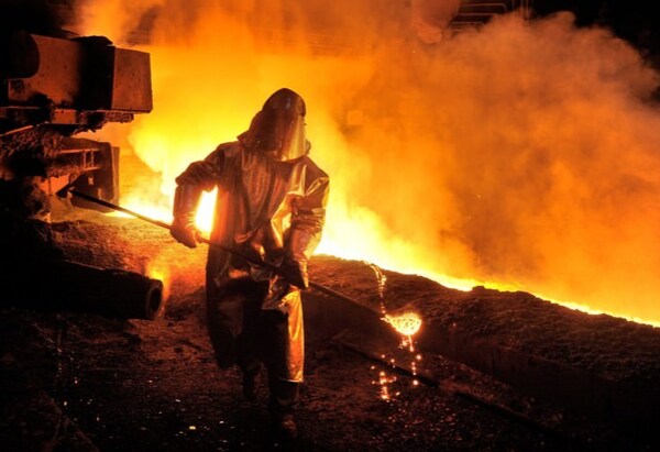 Aláírta az idei bérmegállapodást a Dunaferr a szakszervezetekkel