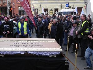 Gyere velünk, vegyél jegyet, hozd el magaddal!
Legyél szolidáris a BKV-járművezetőkkel!