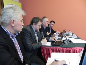 A párbeszédet fejleszteni kell 