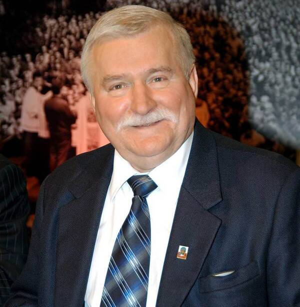 Lech Walesa visszatér