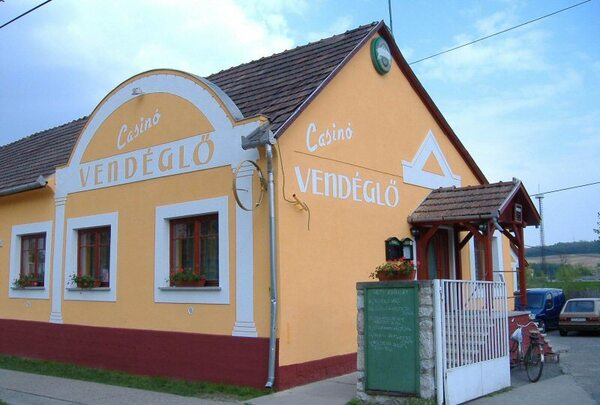 Casino Vendéglő (Nagymányok)