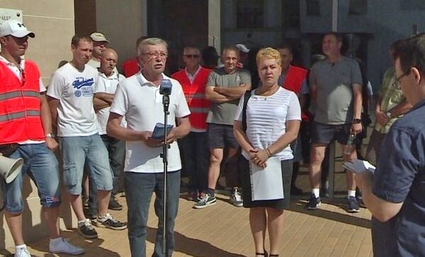 Demonstrált az Alföldvíz Szakszervezet 