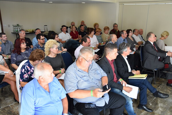 Híd a generációk között